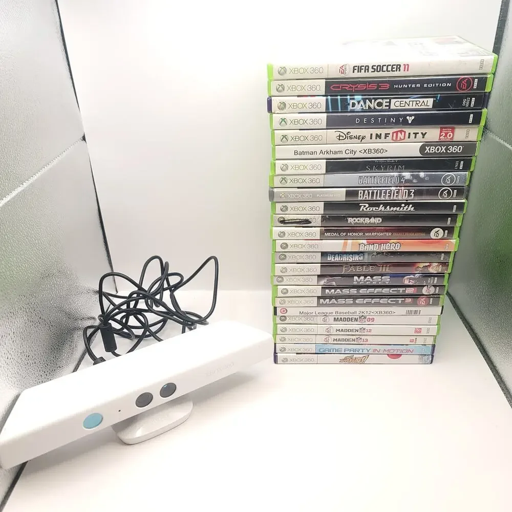 Xbox 360 Lot of 24 Games Skyrim Mass Effect Crysis 3 Deadrising Batman Destiny